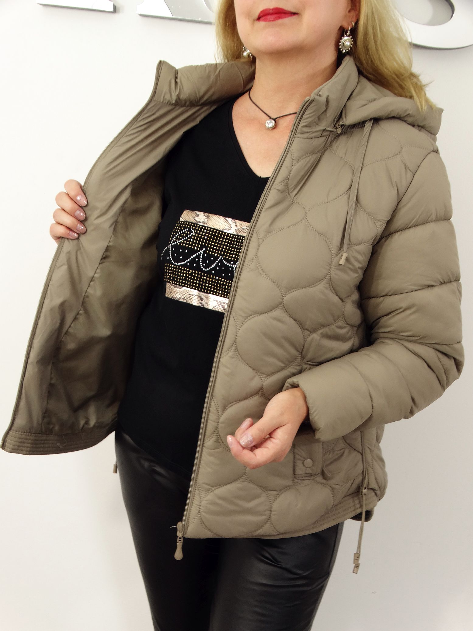 Kurtka Damska Pikowana Przejściowa z Kapturem NIKITA od 42 do 52 beżowy - obrazek 6