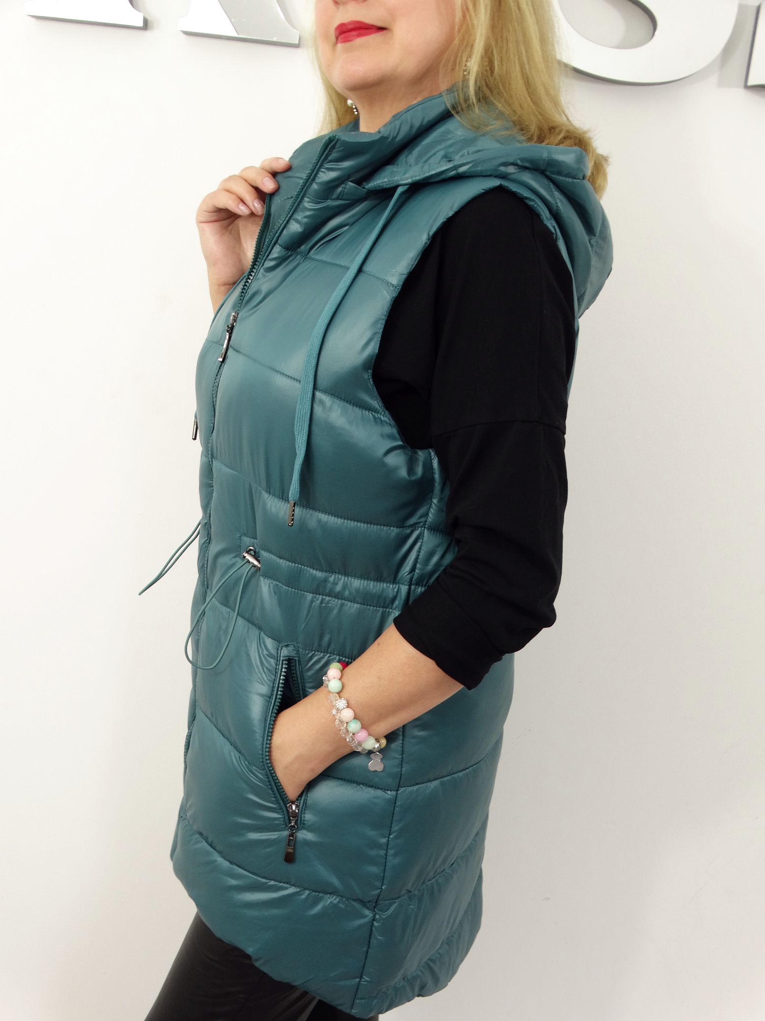 Kamizelka Pikowana Bezrękawnik z Odpinanym Kapturem AURELIA od 40 do 50 morska - obrazek 5