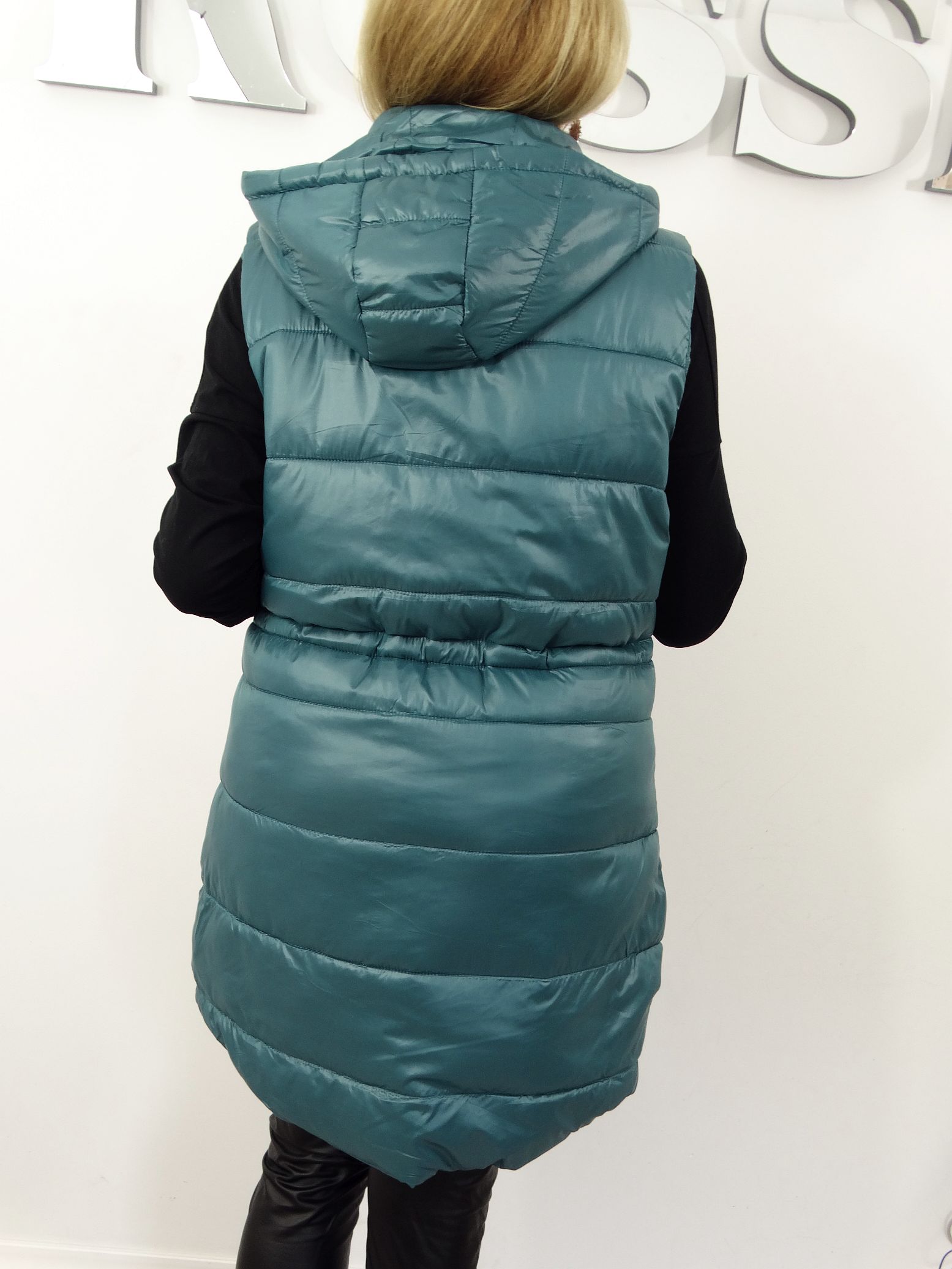 Kamizelka Pikowana Bezrękawnik z Odpinanym Kapturem AURELIA od 40 do 50 morska - obrazek 2