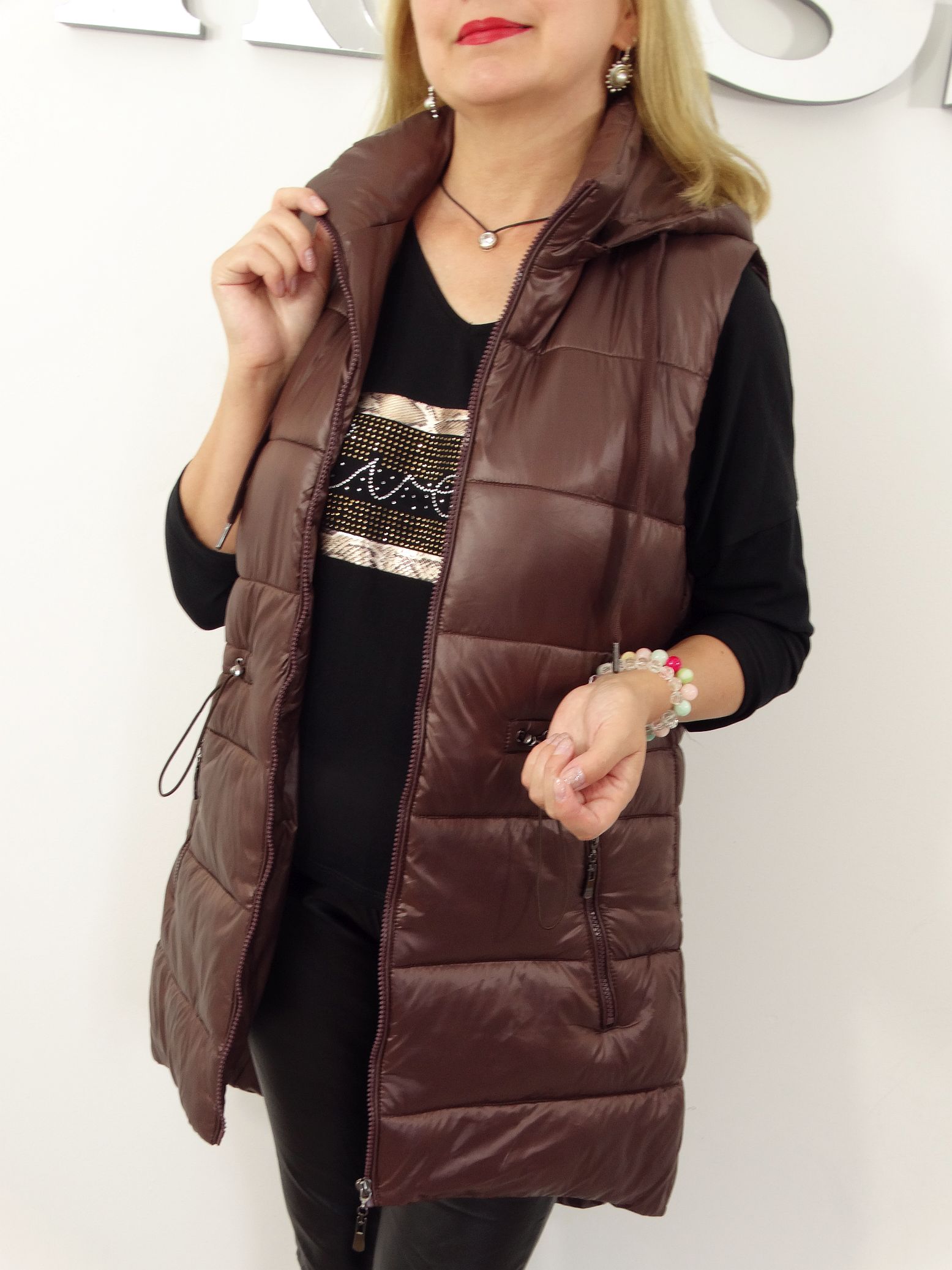 Kamizelka Pikowana Bezrękawnik z Odpinanym Kapturem AURELIA od 40 do 50 czekoladowa