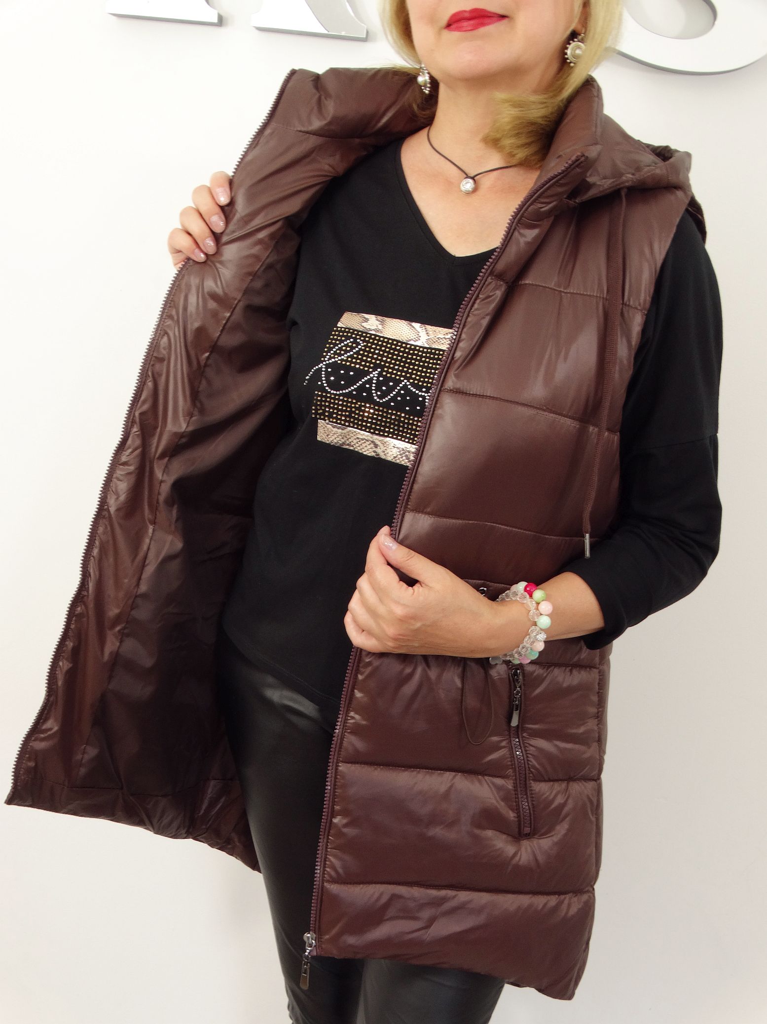 Kamizelka Pikowana Bezrękawnik z Odpinanym Kapturem AURELIA od 40 do 50 czekoladowa - obrazek 7