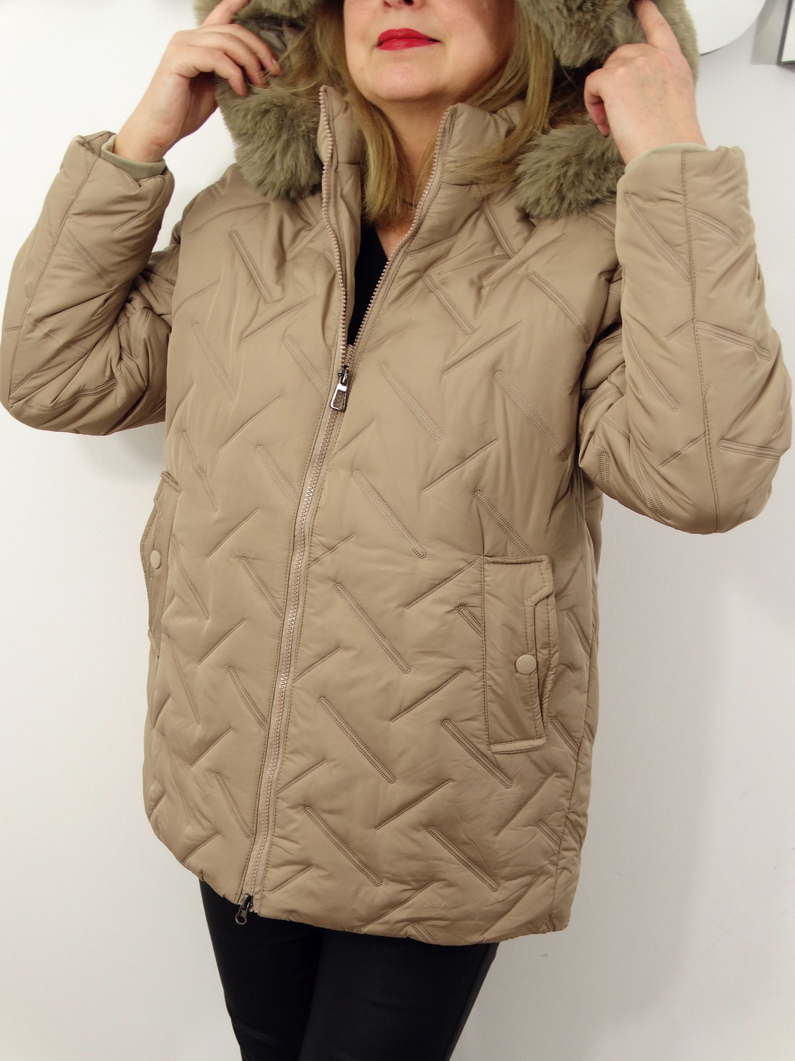 Kurtka Damska Pikowana Zimowa IZOLDA od 44 do 54 beż - obrazek 6