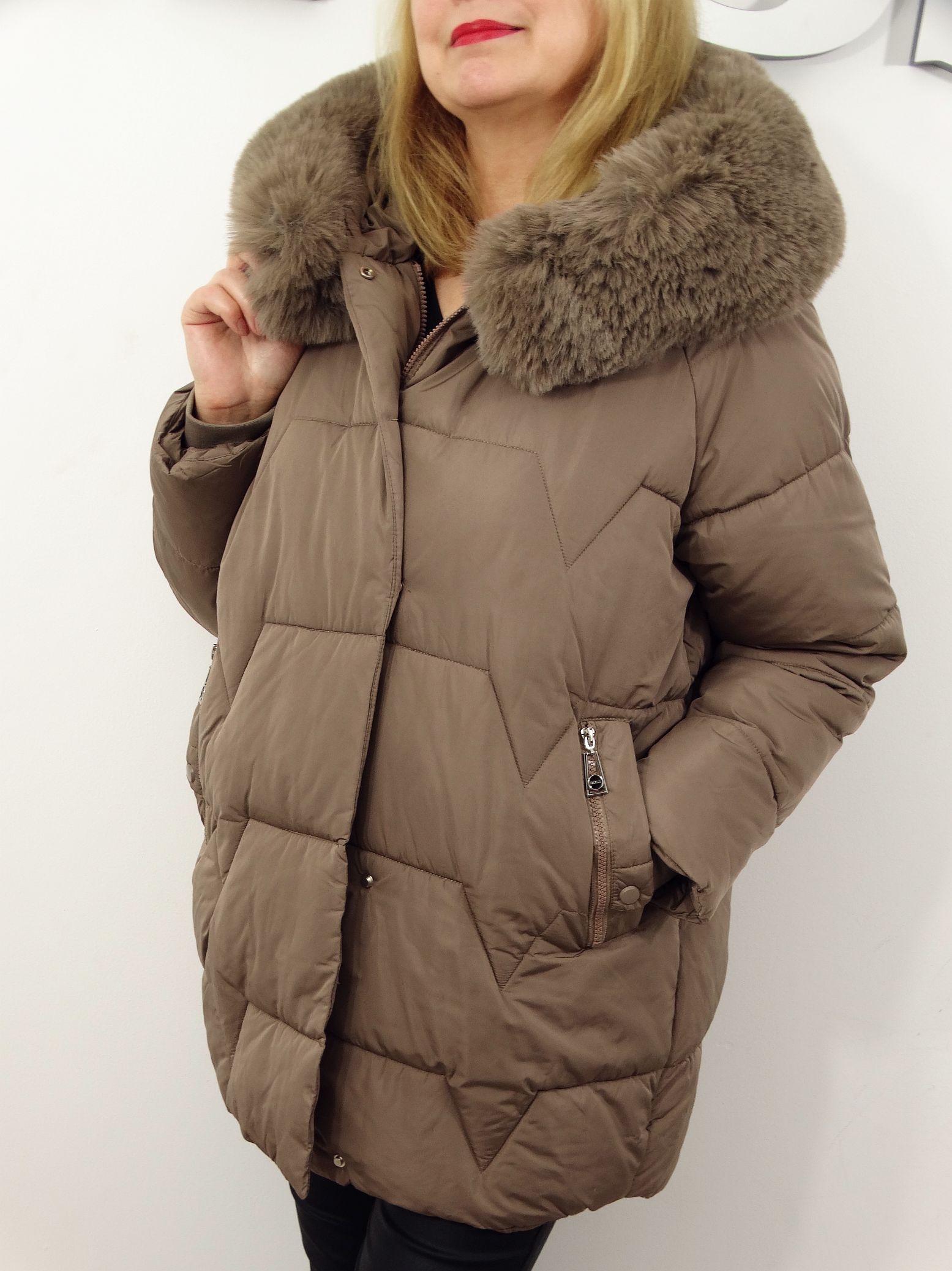 Kurtka Damska Pikowana Zimowa LUMIA od 44 do 54 kawowa