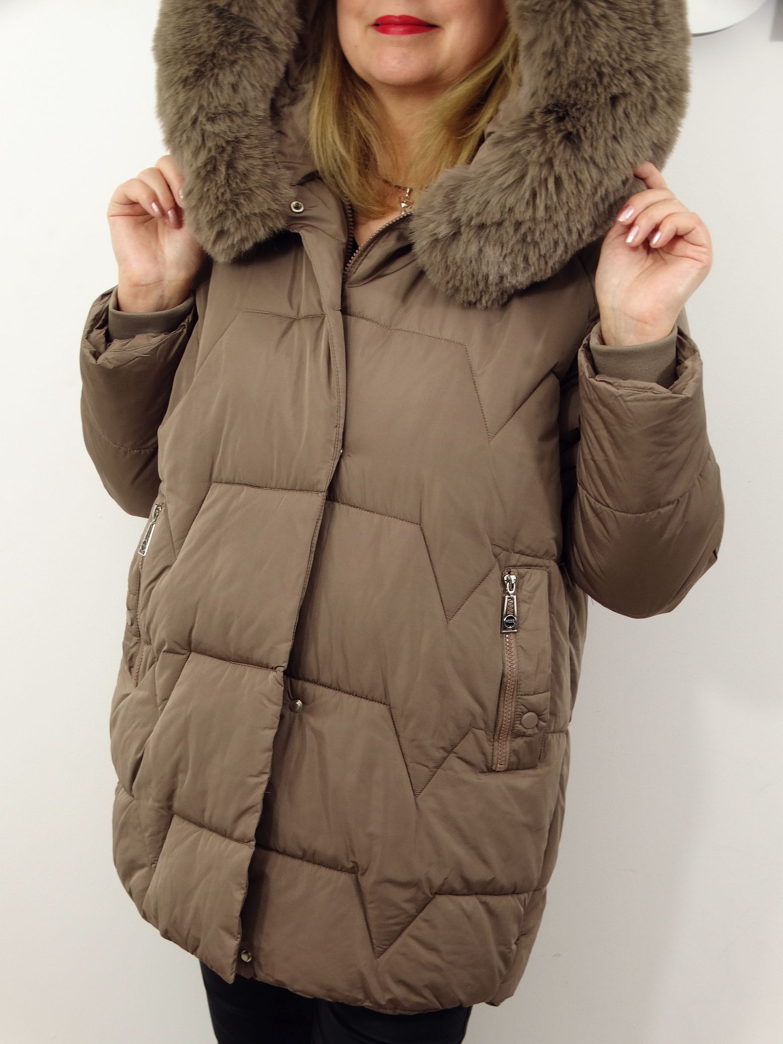 Kurtka Damska Pikowana Zimowa LUMIA od 44 do 54 kawowa - obrazek 7