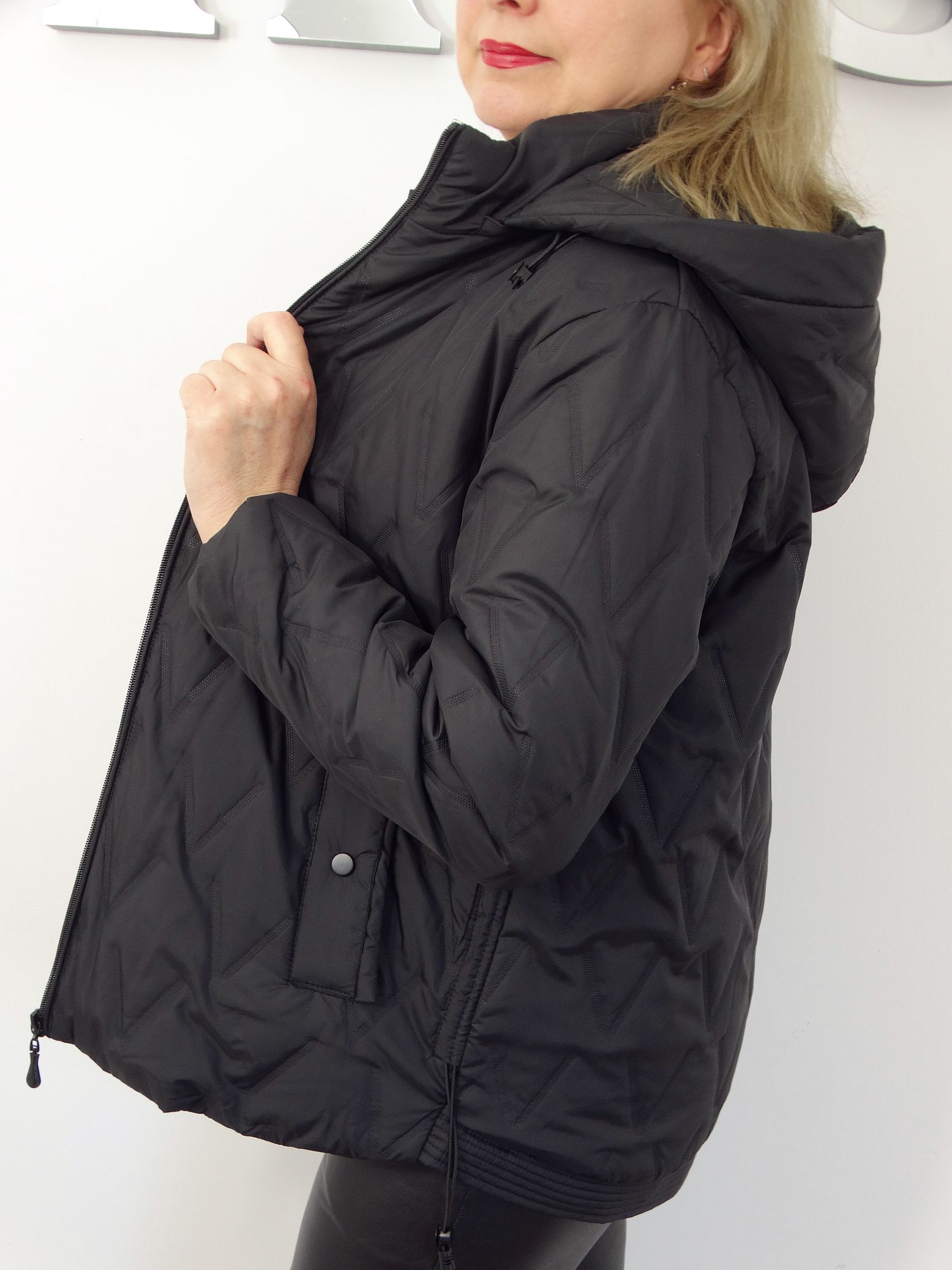 Kurtka Damska Pikowana Wiosenna Przejściowa DONATA od 44 do 54 czarna - obrazek 2