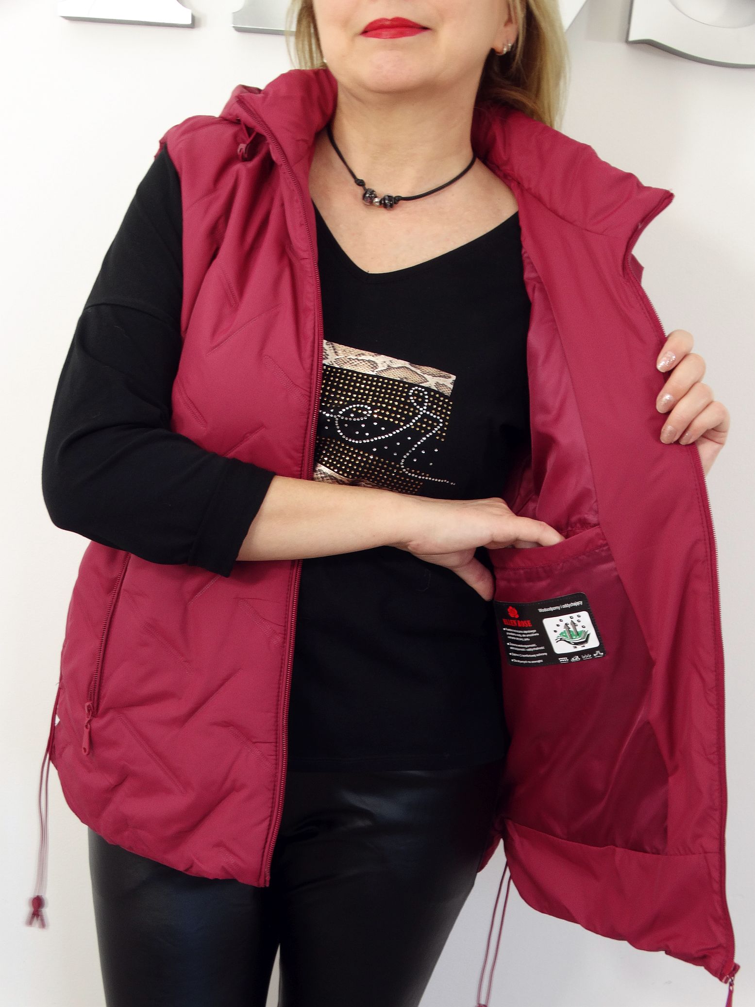 Kamizelka Wiosenna Bezrękawnik z Odpinanym Kapturem ELDA od 44 do 54 czerwone wino - obrazek 7